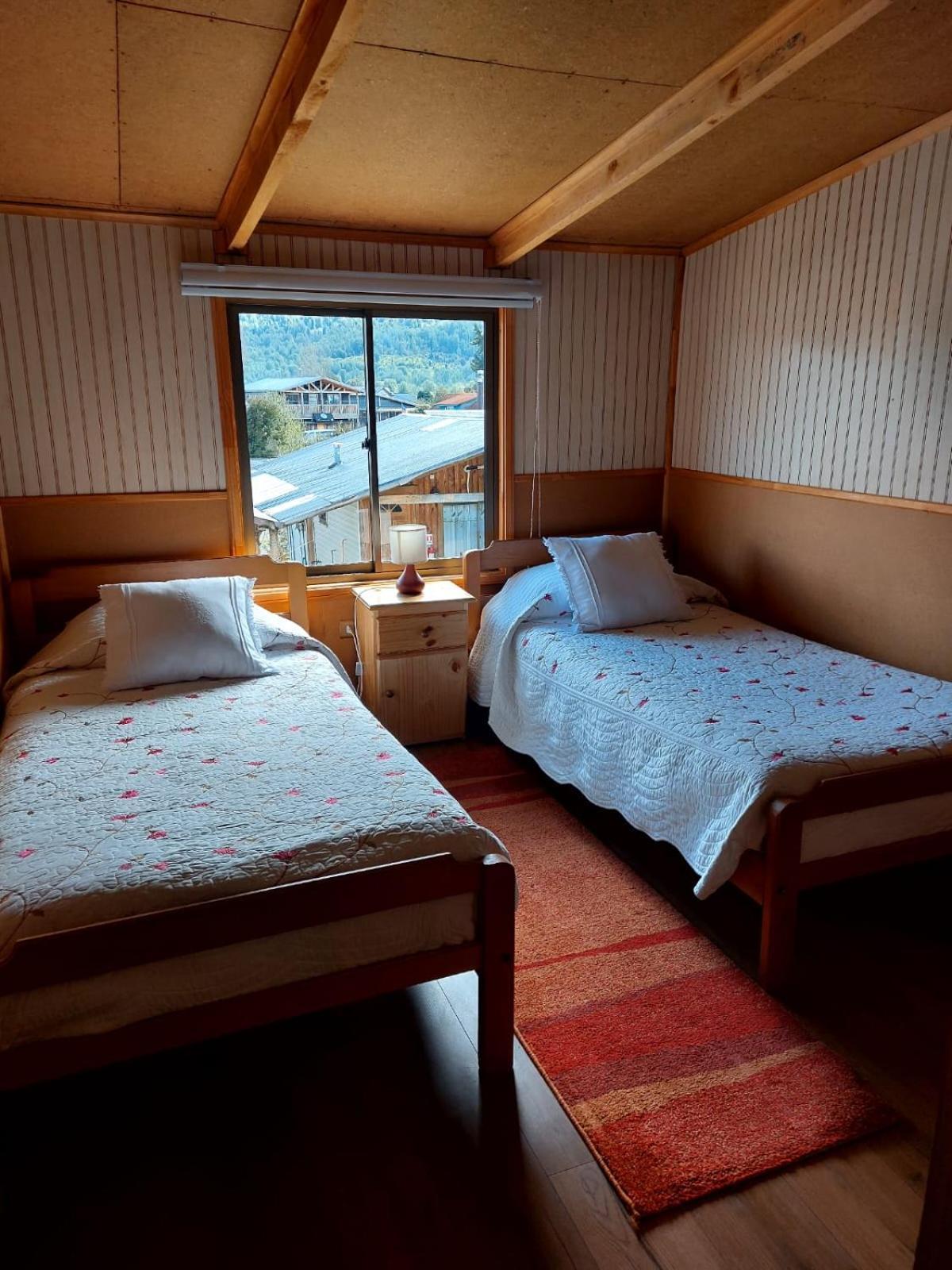 Hostal Y Cabanas Ventisquero Puerto Puyuguapi Extérieur photo