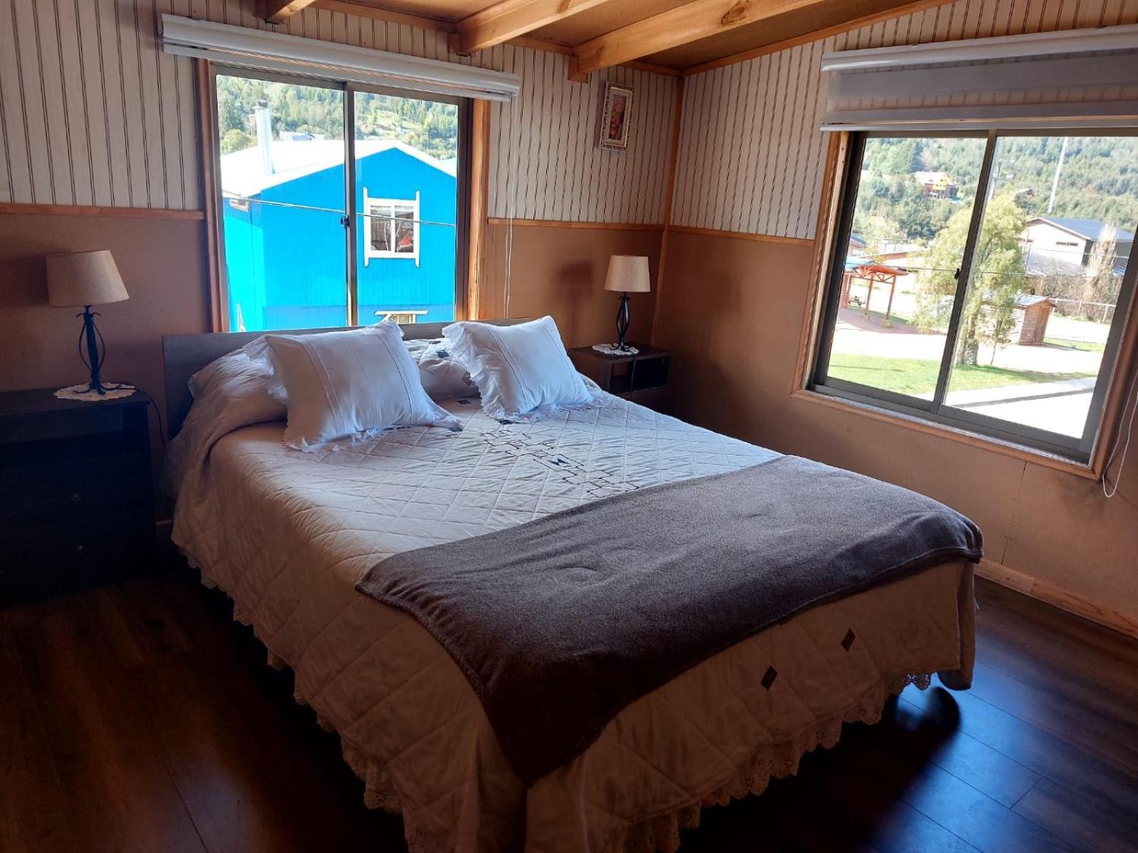 Hostal Y Cabanas Ventisquero Puerto Puyuguapi Extérieur photo