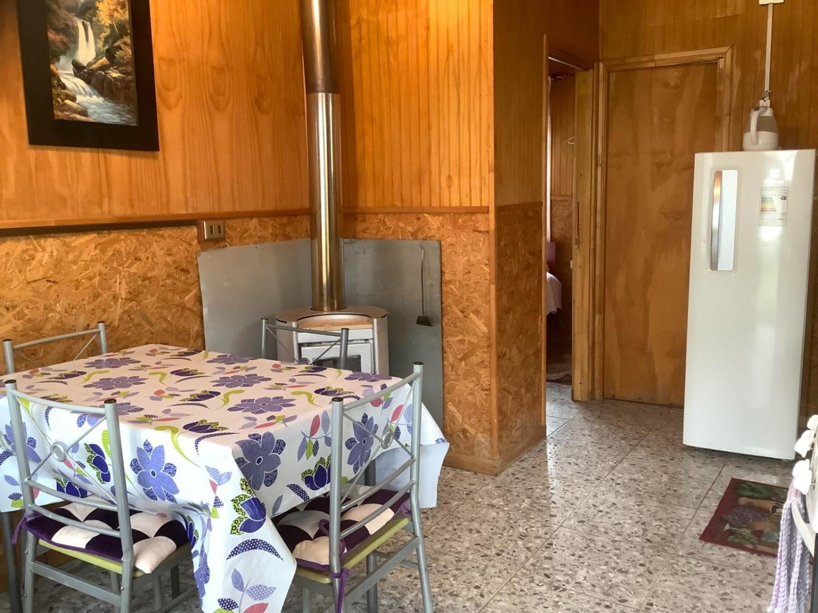 Hostal Y Cabanas Ventisquero Puerto Puyuguapi Extérieur photo
